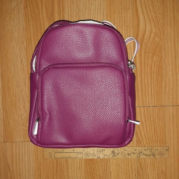 31 Backback - Picture 1 of 6